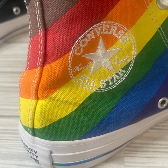✨Converse✨ Pride Theme Hightop - Picture 11 of 14